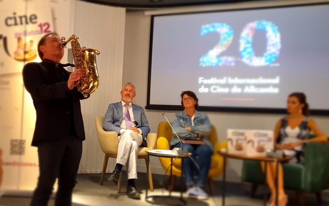 Actuación en el Festival de Cine de Alicante. Presentación de CINE Y PEDIATRÍA 12. Dr. Javier González de Dios